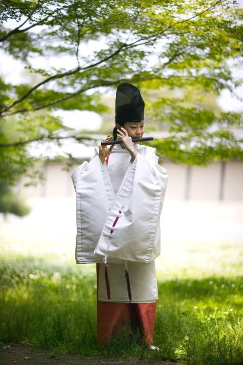 Nonaka Kumiko i shirabyoshi-kostym