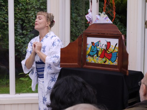 Tanabata är en kärlekssaga om vävarprinsessan Orihime och herden Hikoboshi Tanabata är en kärlekssaga om vävarprinsessan Orihime och herden Hikoboshi